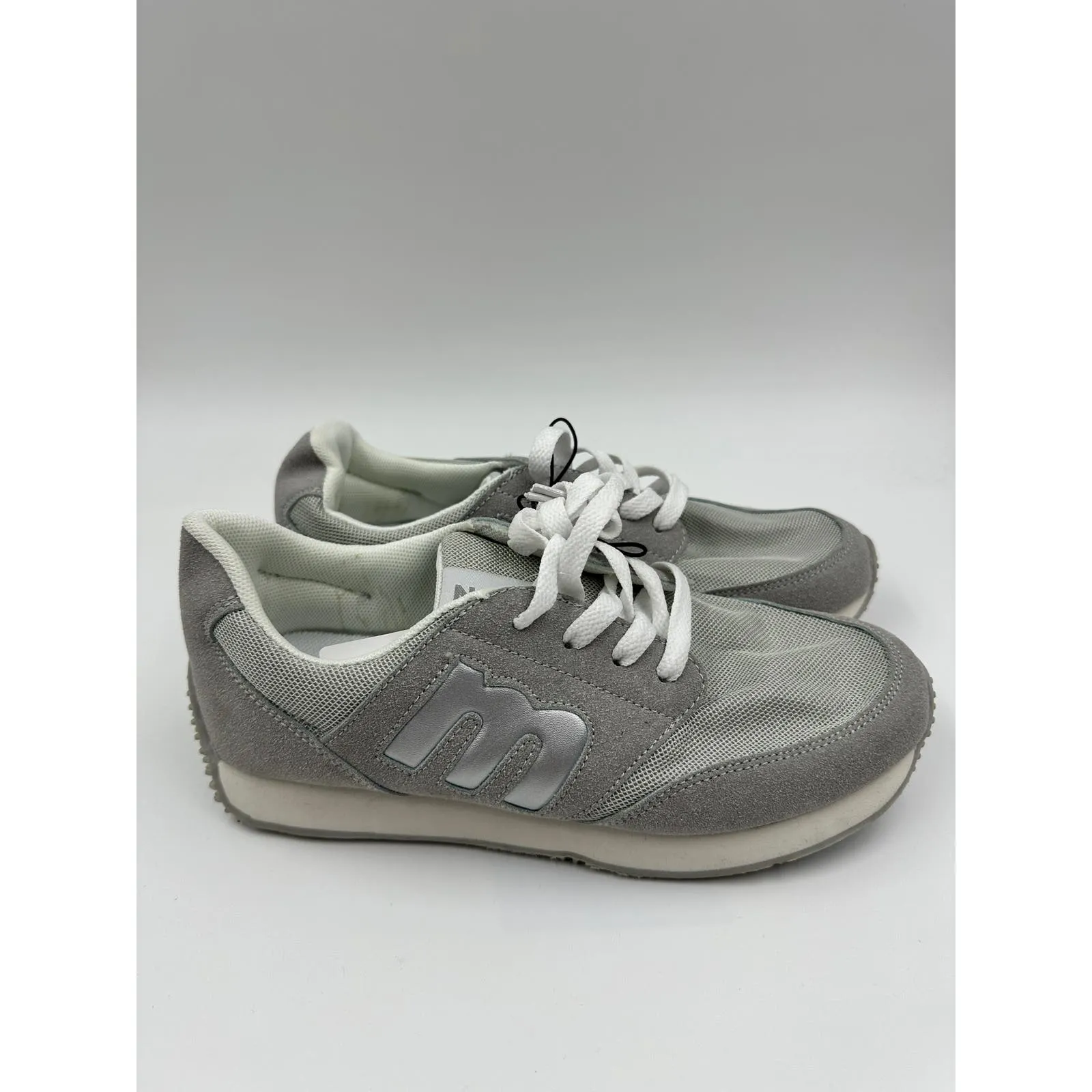 Big Kids Size 5 Gray Suede and Silver Sneakers