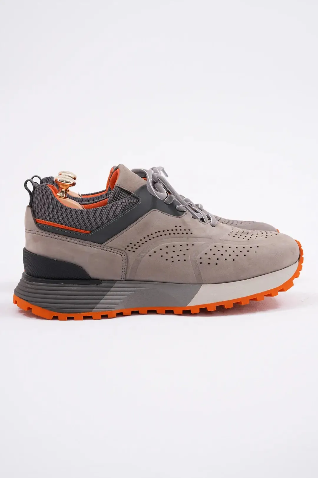 TrailBlaze Gray Leather Sneakers.